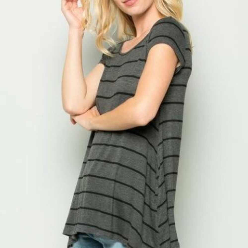 SOLD OUT!!! Short Sleeve Swing top w/ pockets